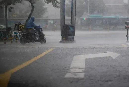 热闻|雨下了一整夜，风好大！山东等北方多地遭遇强降雨，为何这么猛？专家解读