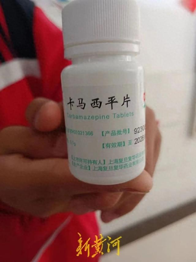 初中生“嗑药”昏迷进ICU！违规向未成年卖处方药该怎么罚？